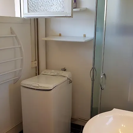 Apartment Acces Direct Pour Ce T2 Climatise Dans Avec Parking - 4scyp21